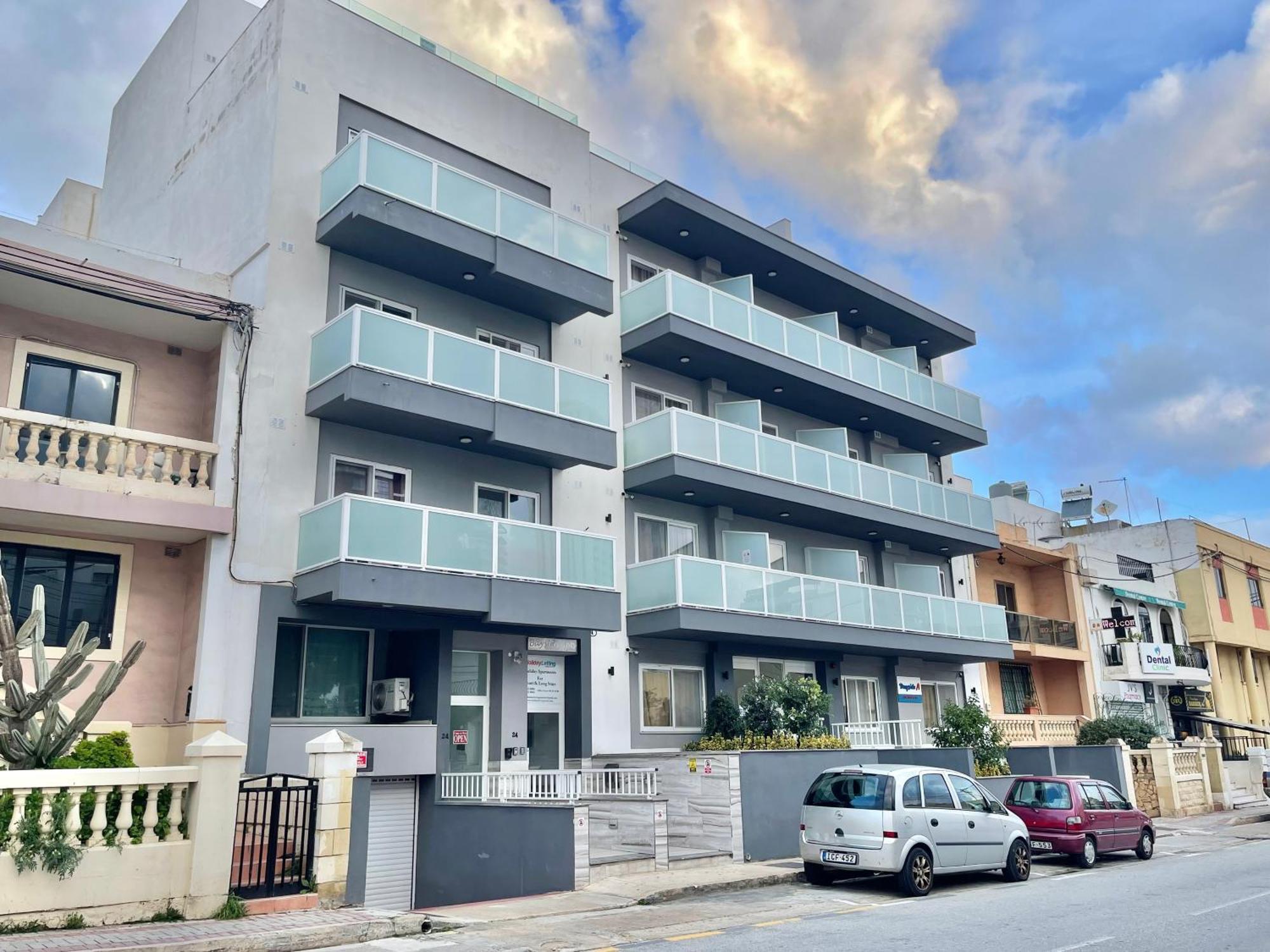 Bayside A Apartments Сент Джулианс Экстерьер фото